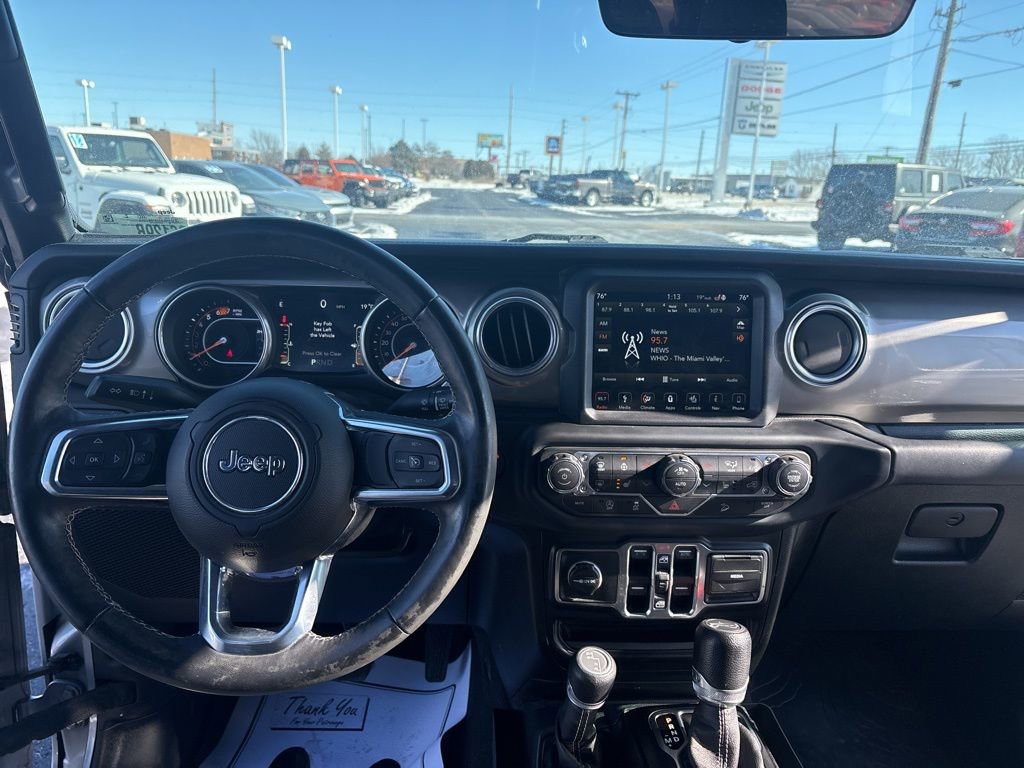 Used 2018 Jeep Wrangler Unlimited Sahara image 40
