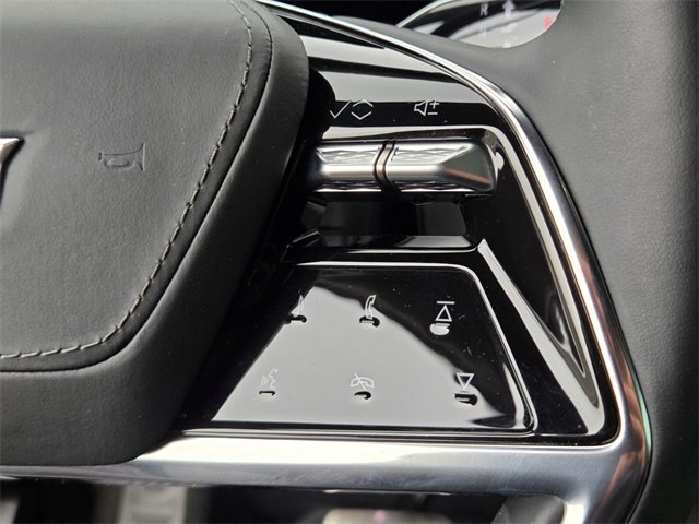 New 2026 Cadillac Vistiq Platinum w/ LPO, Floor Liner Package image 24