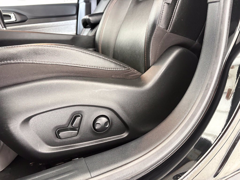 Used 2024 Jeep Compass Latitude AWD/4WD image 27