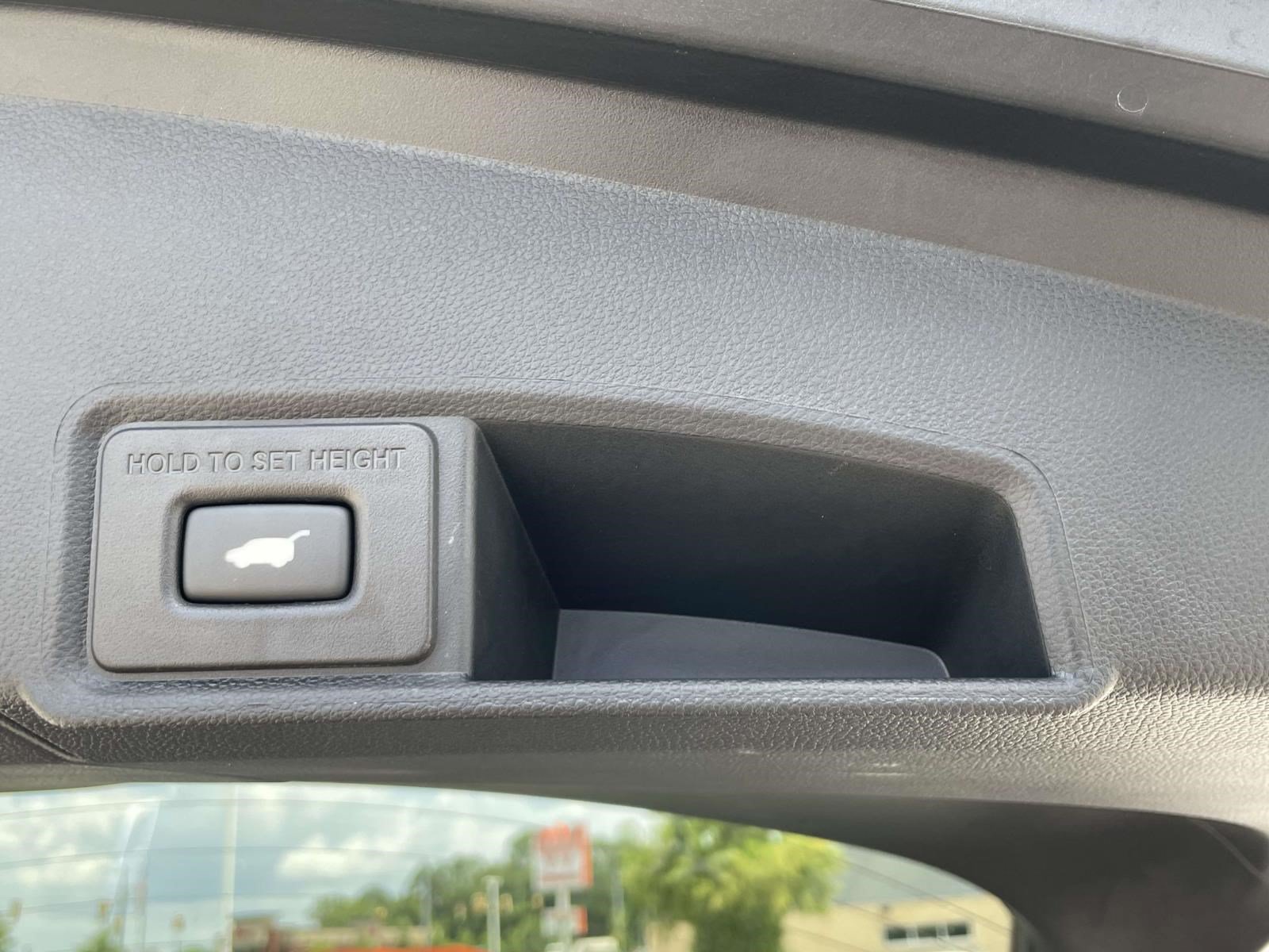 Used 2023 Acura RDX w/ Technology Package FWD image 9