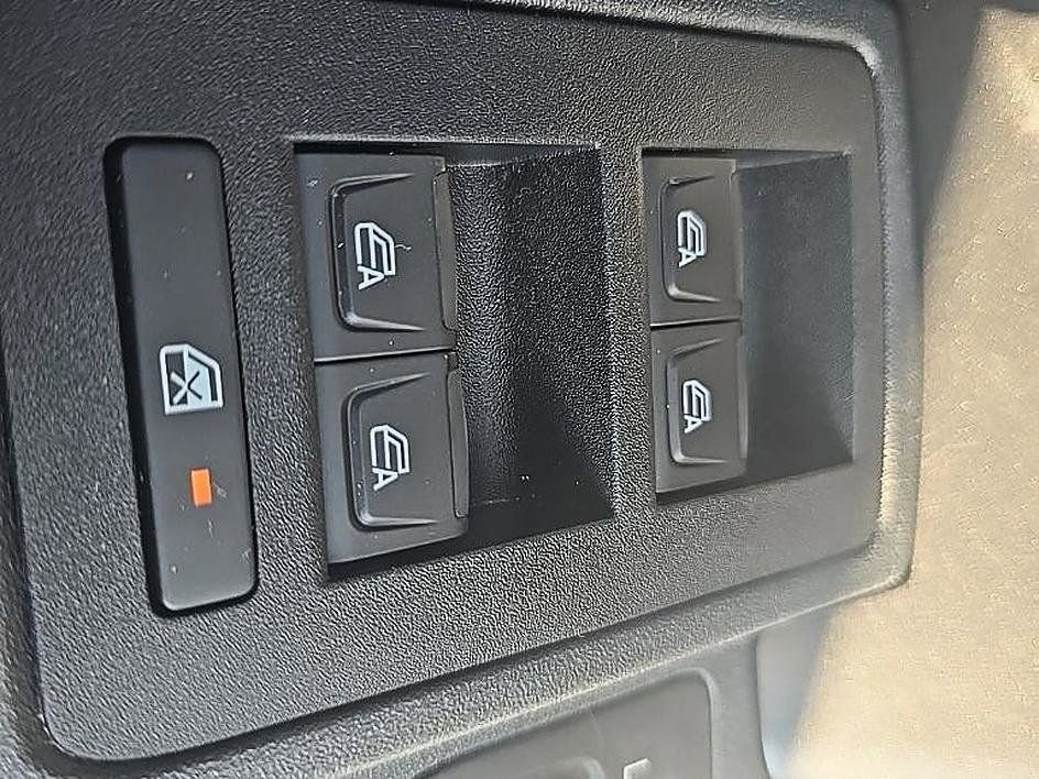 Used 2023 Ford Bronco Outer Banks w/ Sasquatch Package AWD/4WD image 30