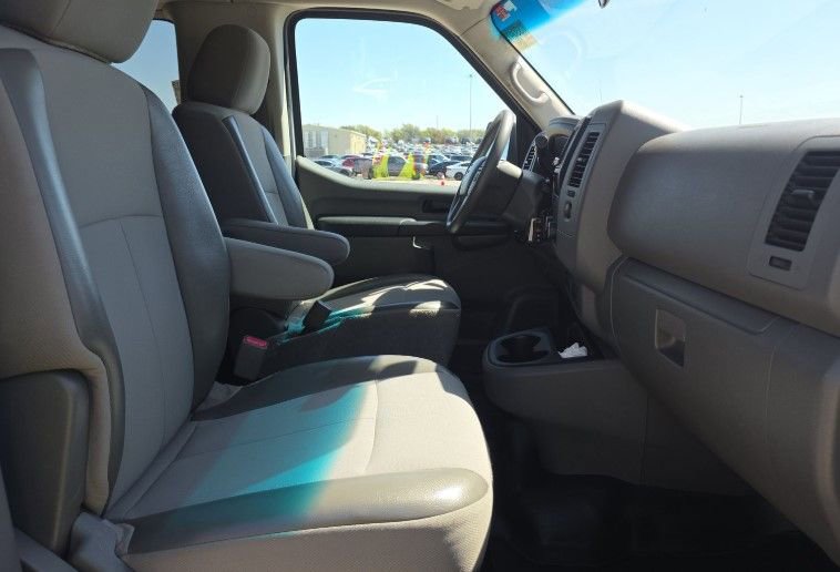 Used 2020 Nissan NV 3500 S image 11