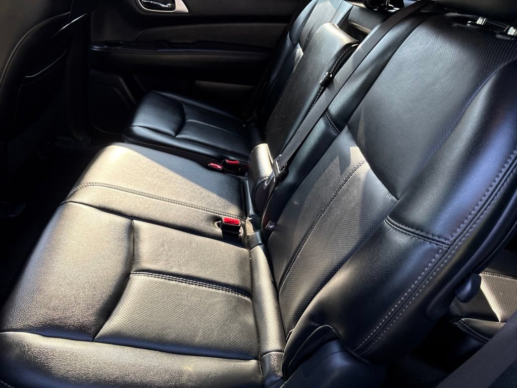 Used 2015 Nissan Pathfinder Platinum AWD/4WD image 10