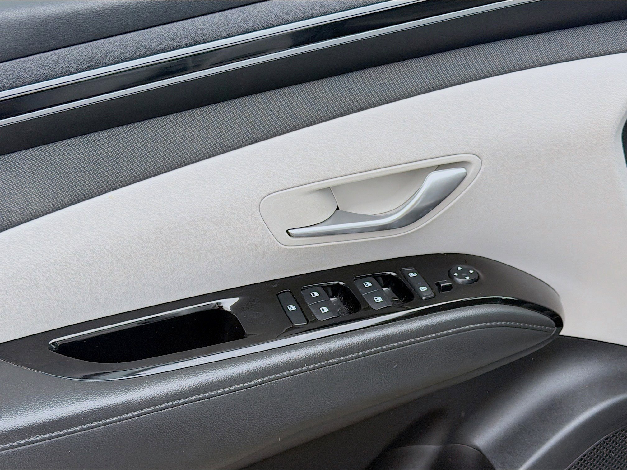 Used 2022 Hyundai Tucson Limited image 15