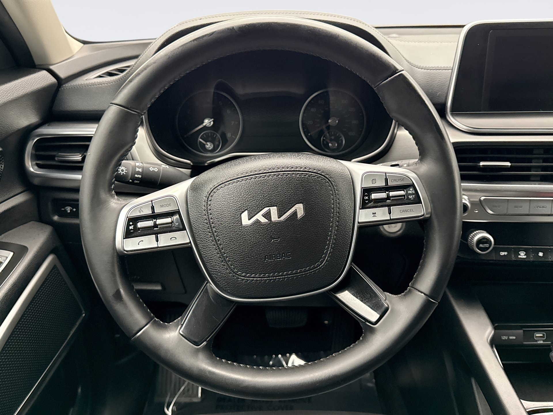 Used 2022 Kia Telluride LX AWD/4WD image 12