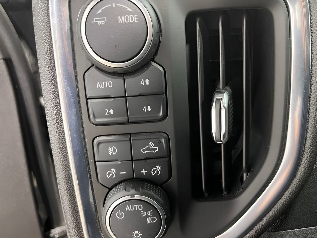 Used 2020 Chevrolet Silverado 1500 RST image 19