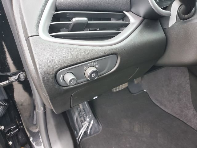 Used 2022 Chevrolet Malibu LT image 12