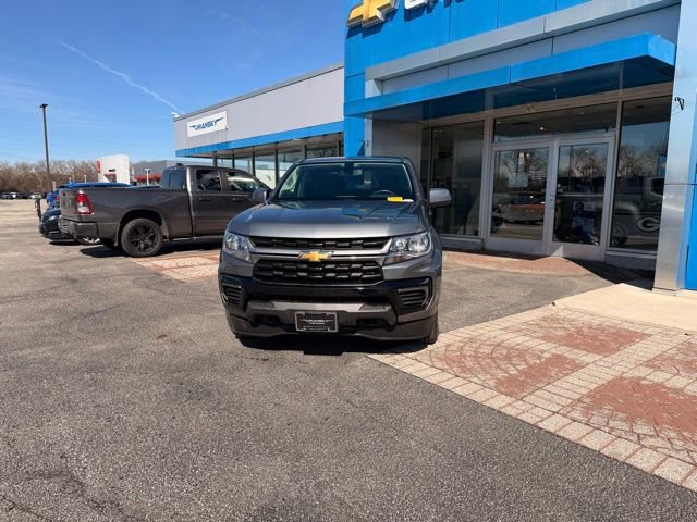 Used 2022 Chevrolet Colorado LT image 2