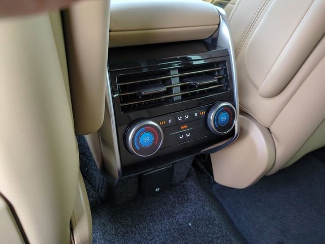 New 2026 Land Rover Range Rover SE image 13