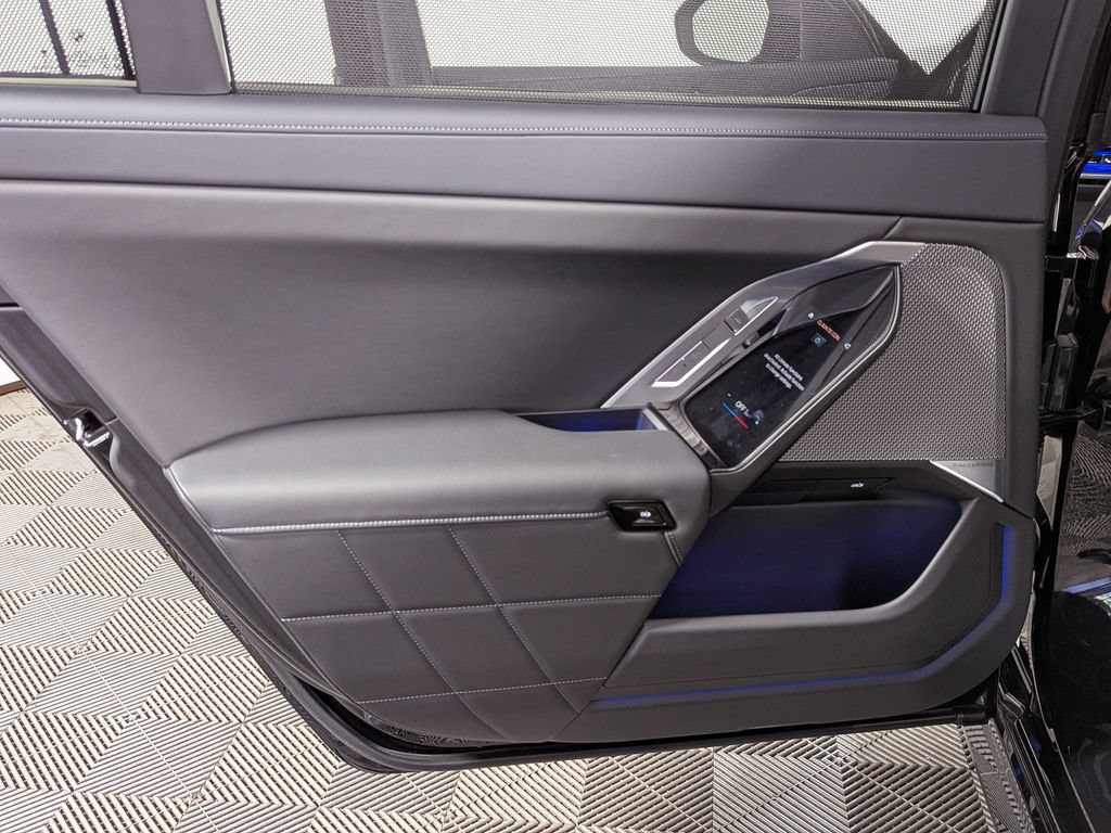 Used 2026 BMW i7 xDrive60 AWD/4WD image 49