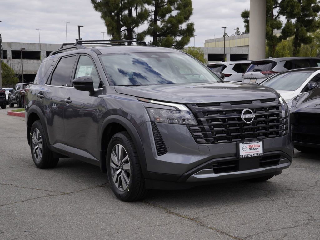 New 2026 Nissan Pathfinder SL FWD image 2