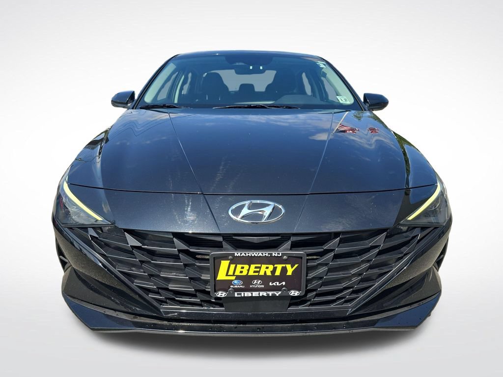 Certified 2022 Hyundai Elantra SEL w/ Convenience Package FWD image 8