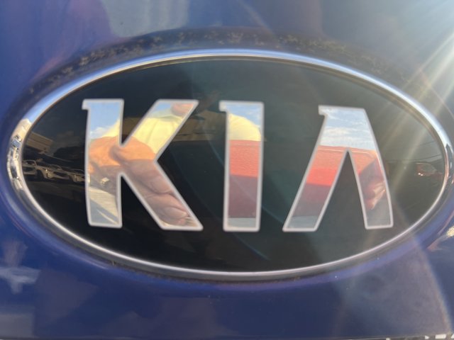 Used 2017 Kia Forte LX FWD image 10