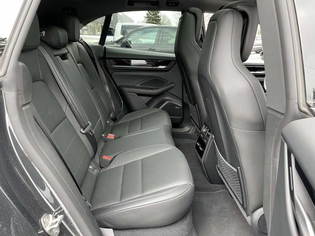 Used 2024 Porsche Macan 4 Electric image 23