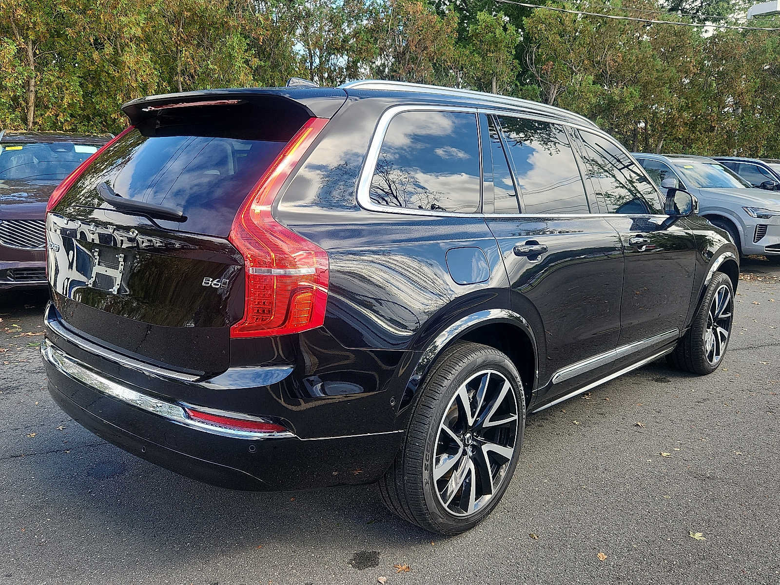 Used 2024 Volvo XC90 B6 Ultimate w/ Protection Package Premier AWD/4WD image 6