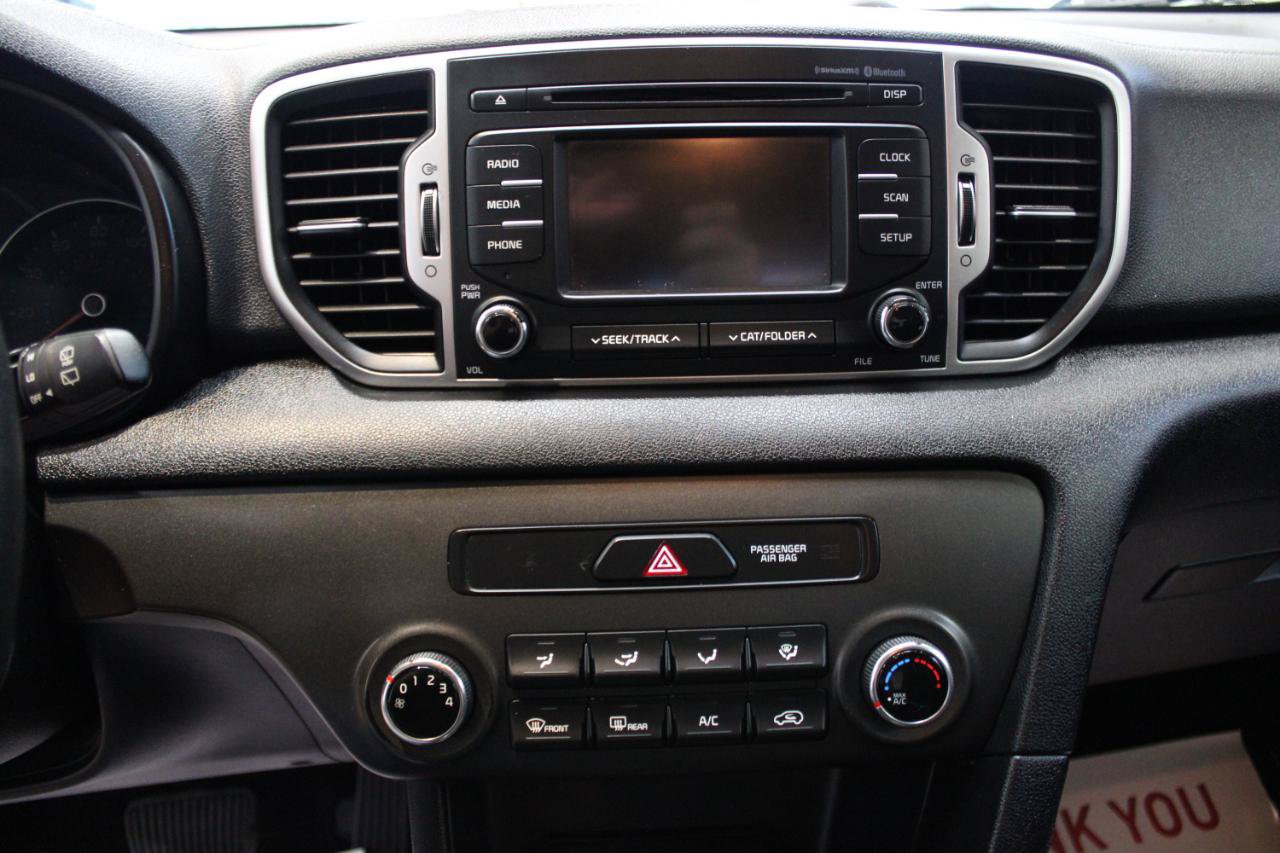 Used 2018 Kia Sportage LX AWD/4WD image 16