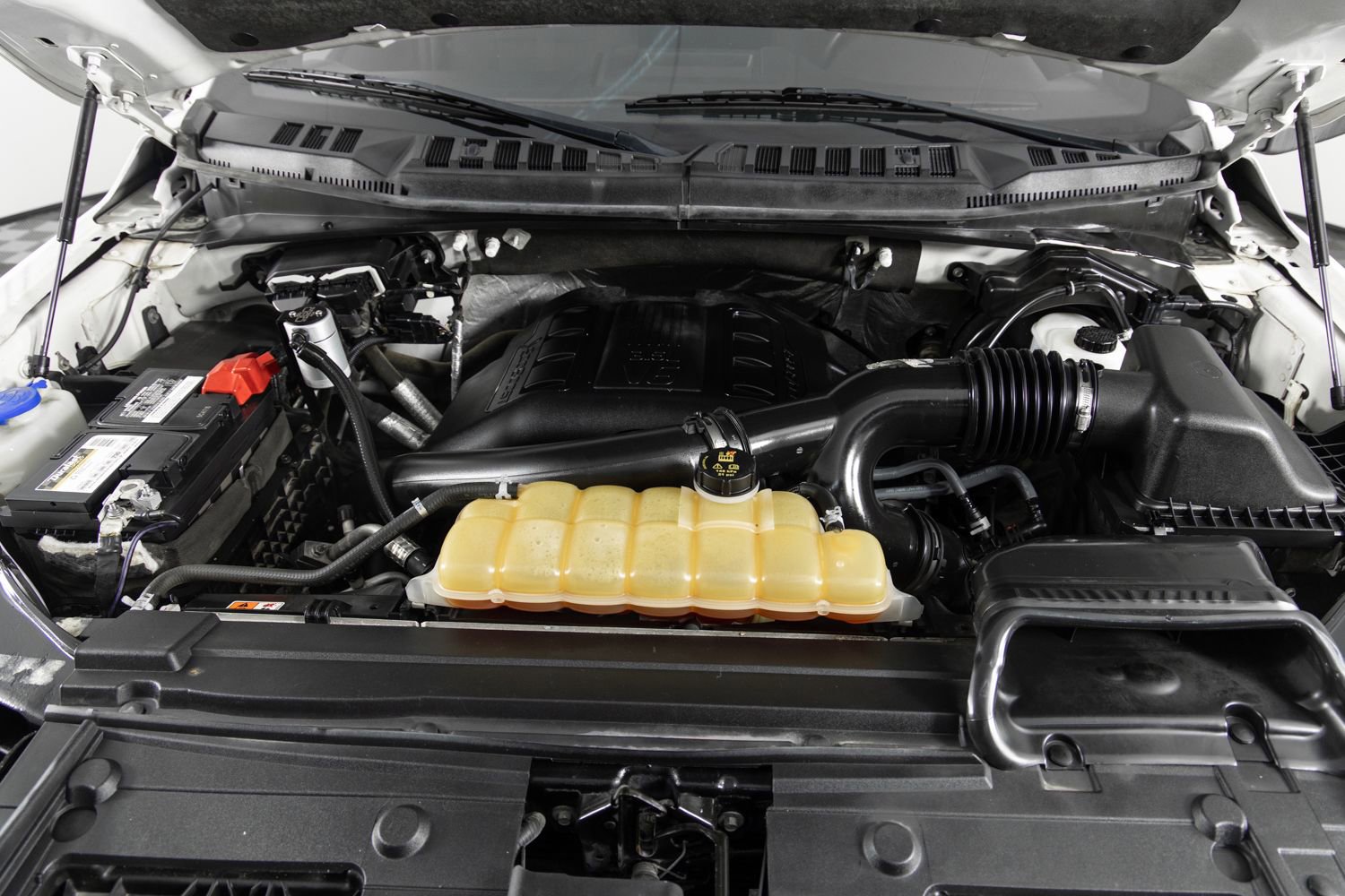 Used 2015 Ford F150 XLT w/ Equipment Group 302A Luxury image 40