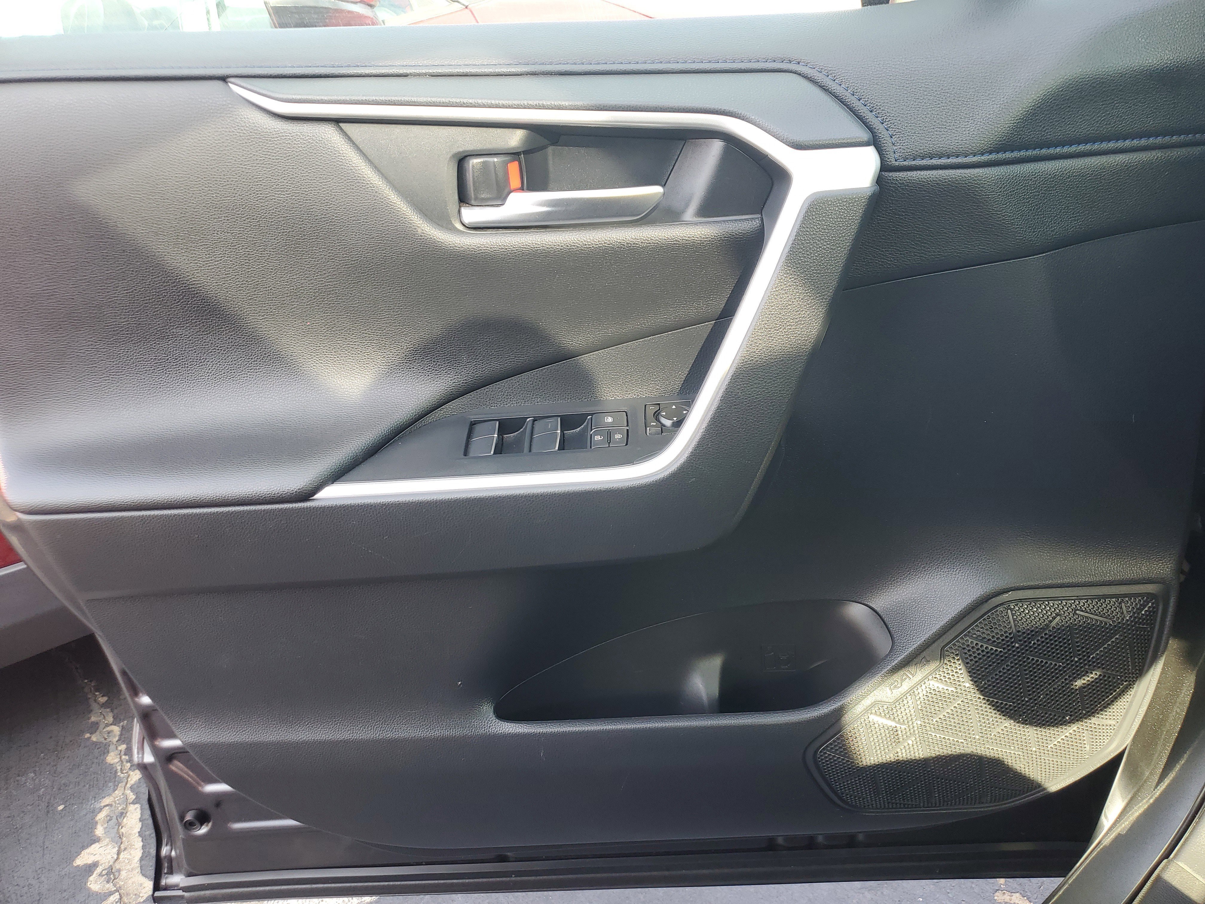 Used 2021 Toyota RAV4 XSE image 30