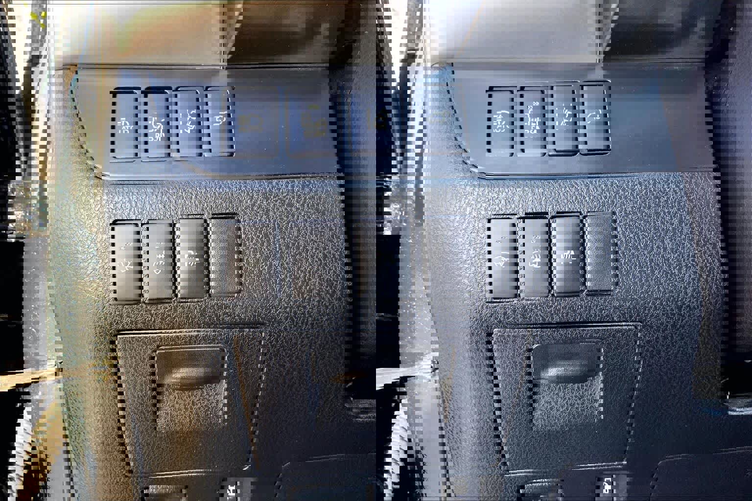 Used 2014 Toyota Highlander Limited Platinum image 32