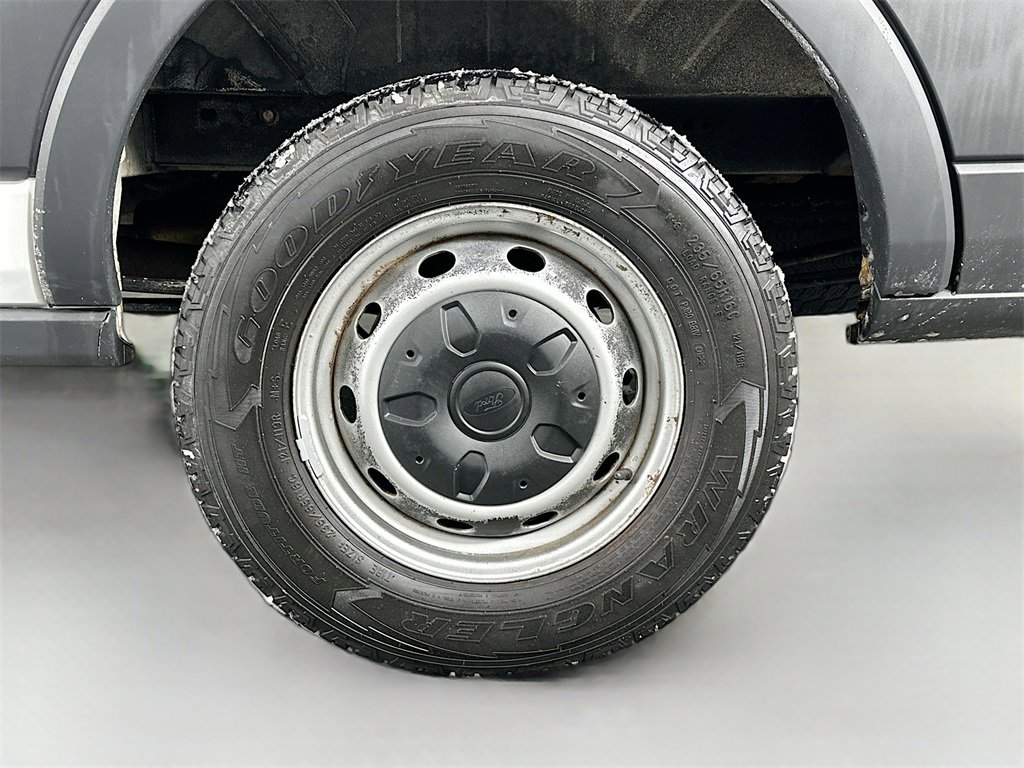 Used 2018 Ford Transit 250 148 Medium Roof image 25