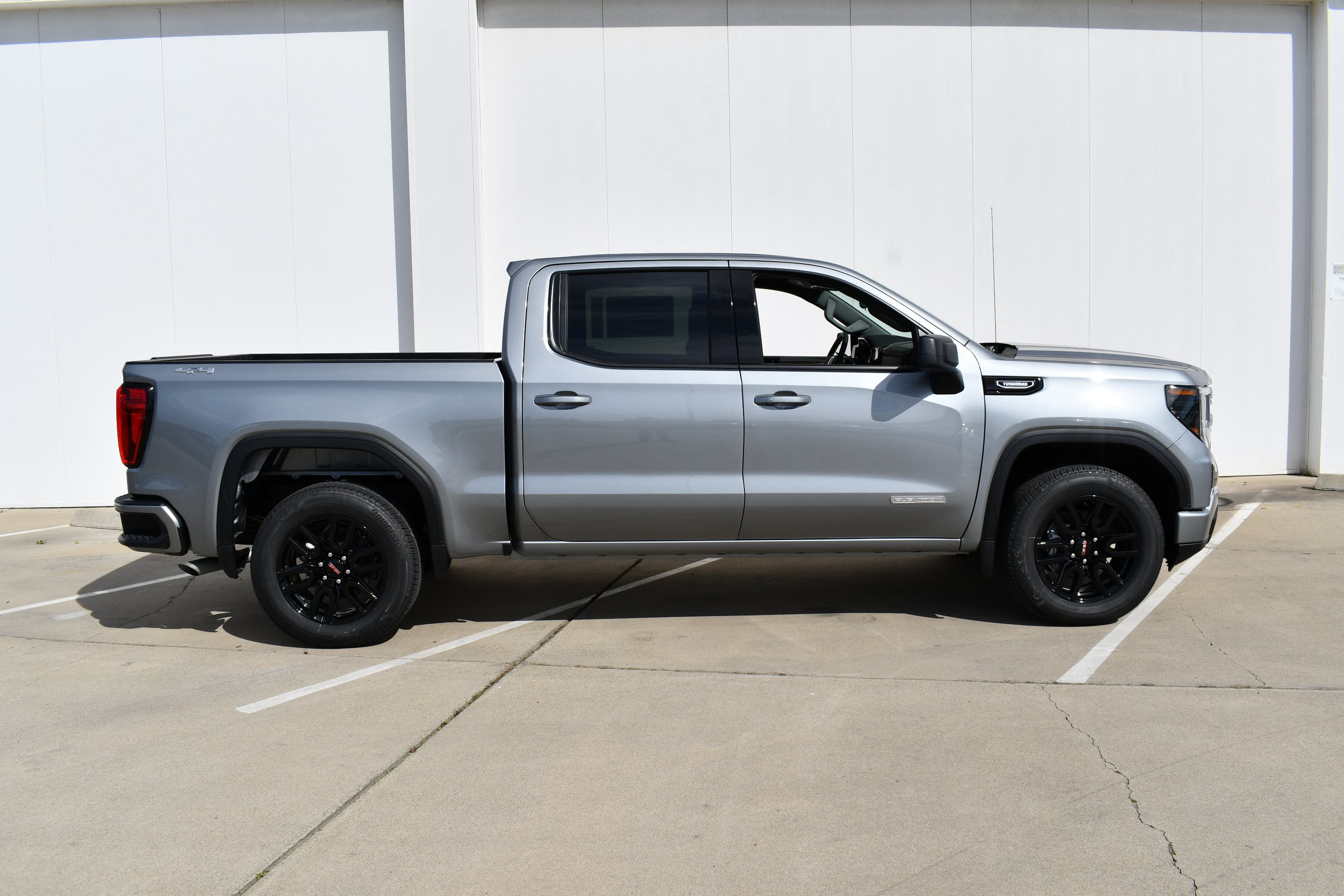 Used 2026 GMC Sierra 1500 Elevation AWD/4WD image 4