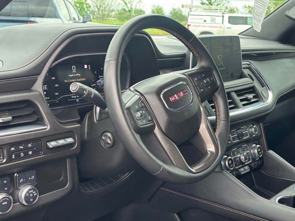 Used 2023 GMC Yukon XL AT4 w/ Technology Package AWD/4WD image 9