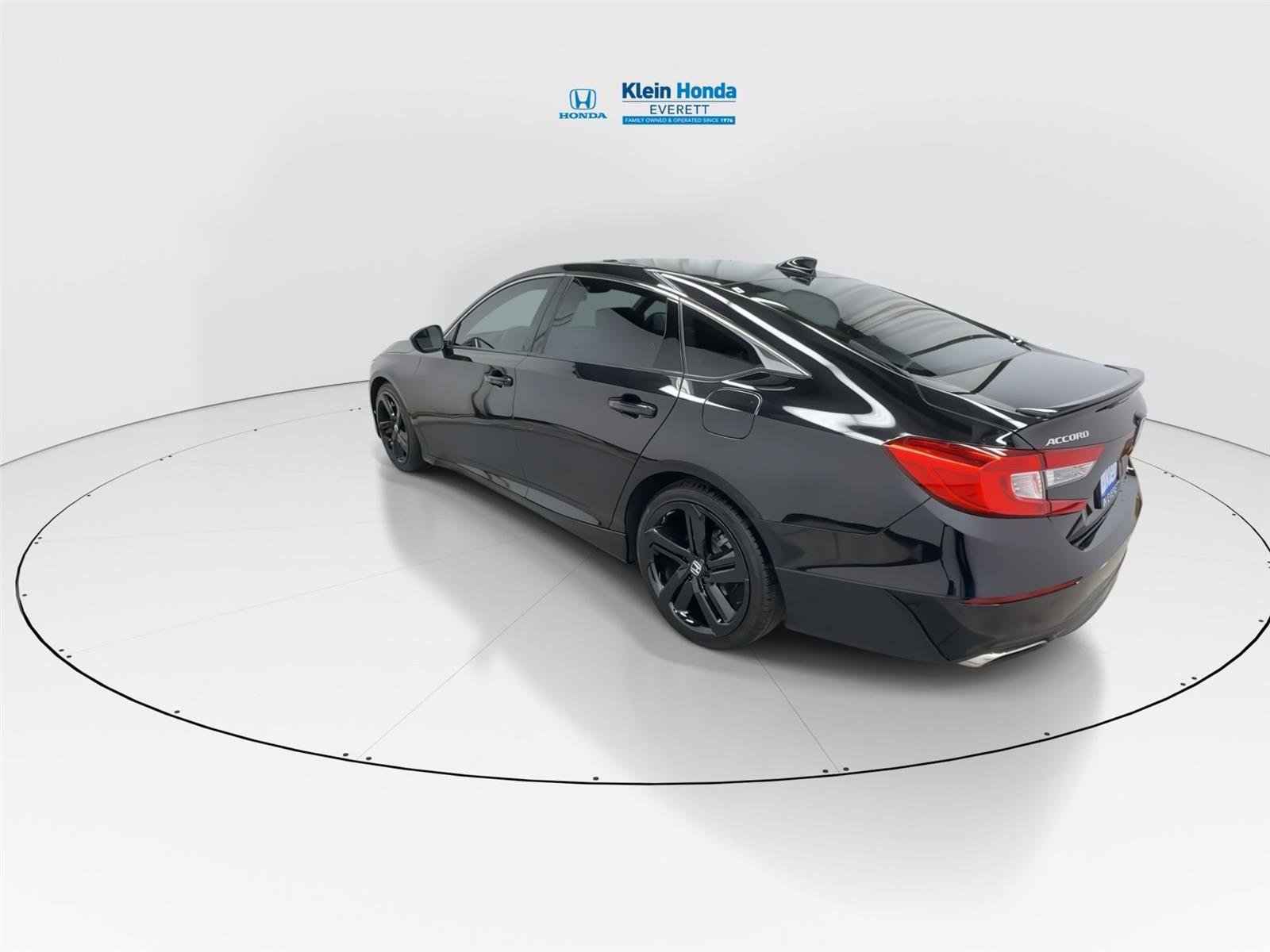 Used 2018 Honda Accord Sport image 8