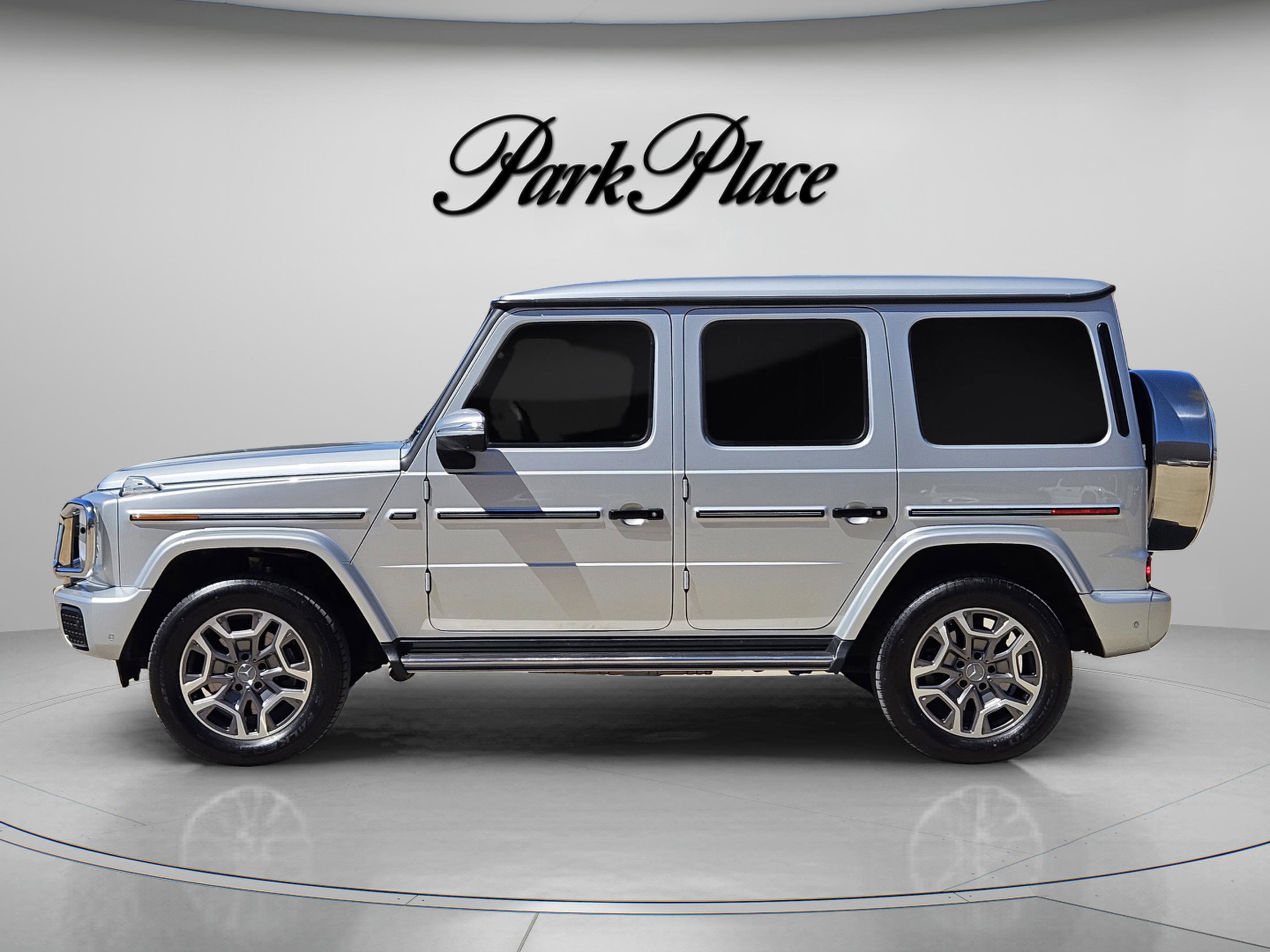 Certified 2025 Mercedes-Benz G 550 w/ Manufactur Interior Package image 2