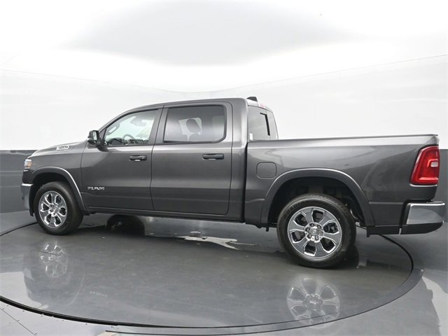 New 2026 RAM 1500 4x4 Crew Cab image 3