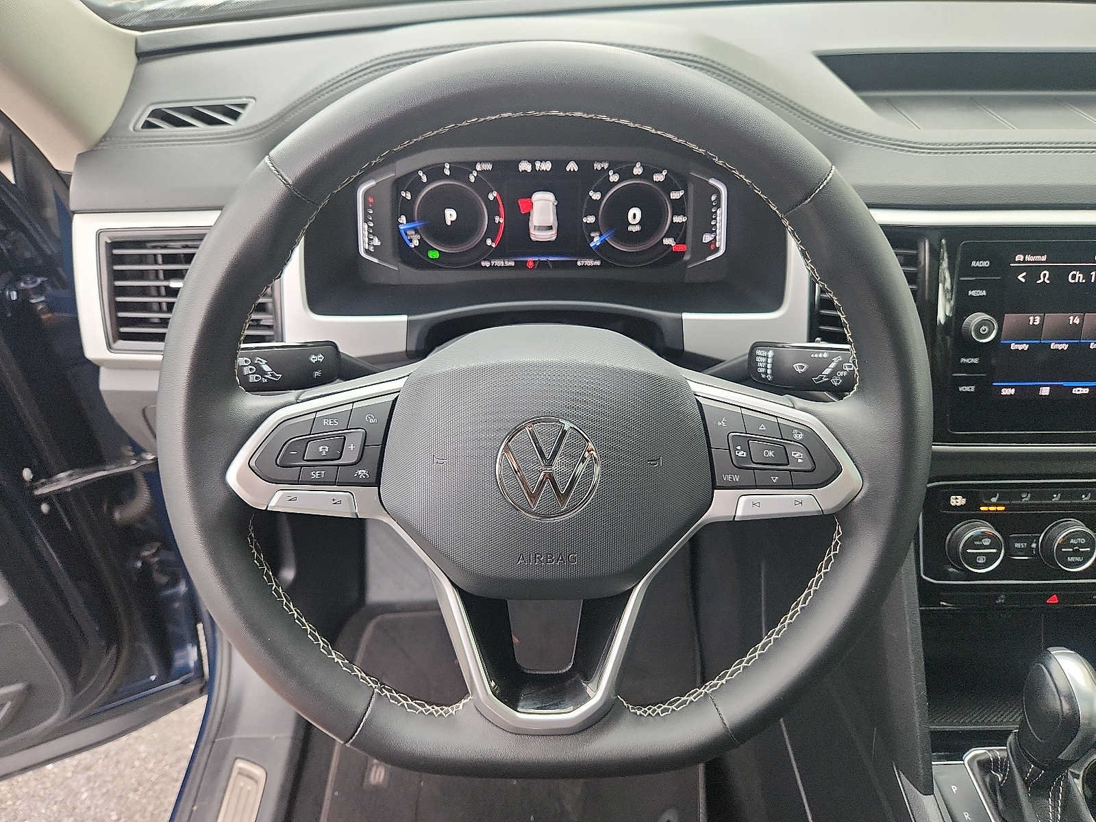 Used 2023 Volkswagen Atlas SEL AWD/4WD image 19