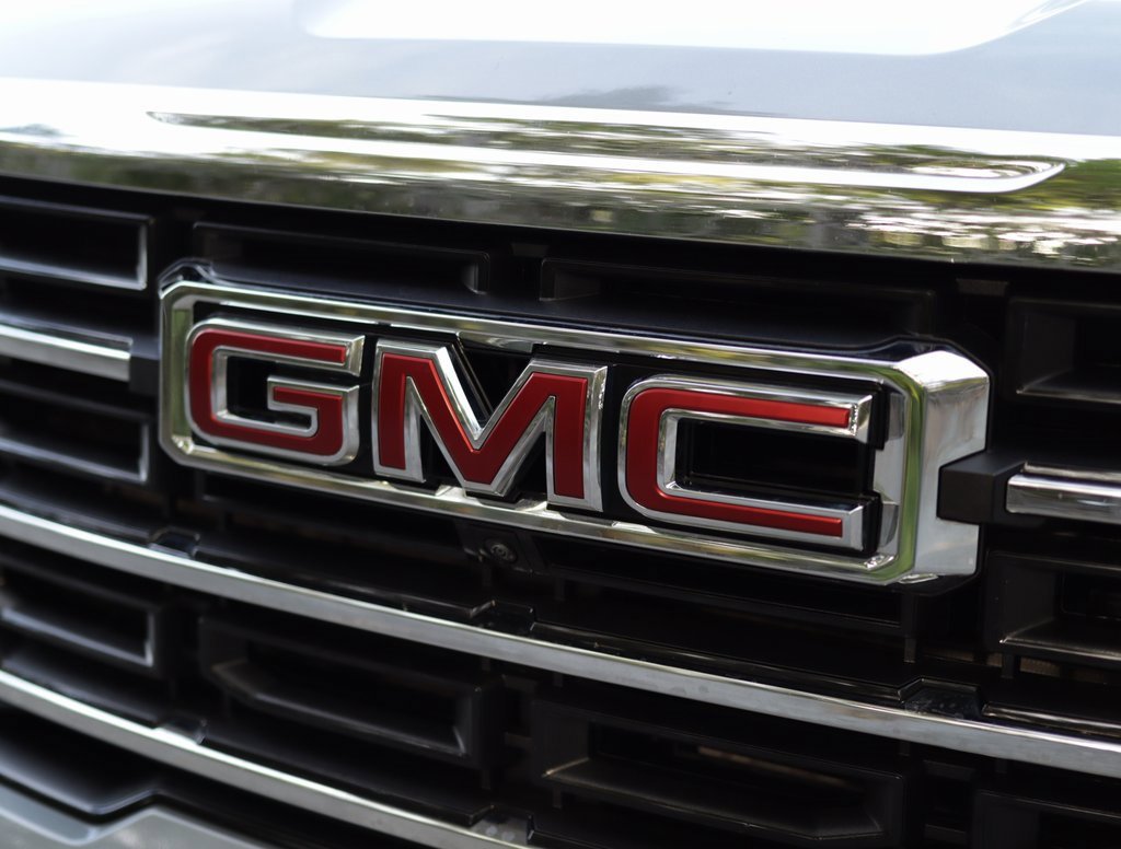 Used 2025 GMC Acadia Elevation image 37