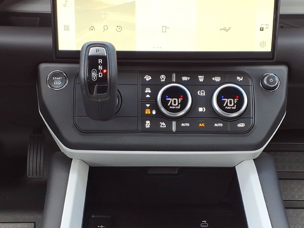 New 2026 Land Rover Defender 110 X-Dynamic SE AWD/4WD image 20
