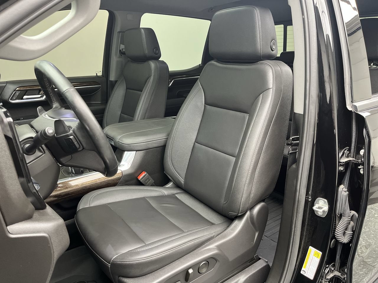 Certified 2024 GMC Sierra 1500 Elevation w/ Elevation Premium Package AWD/4WD image 12