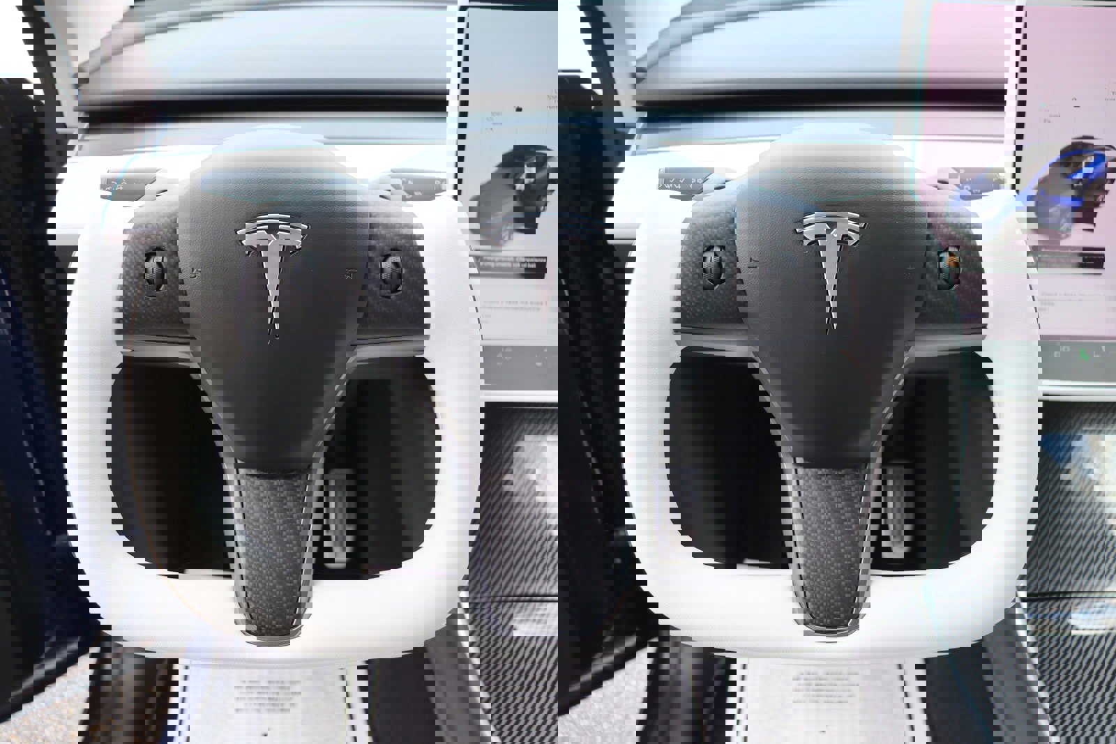 Used 2020 Tesla Model Y Long Range image 25