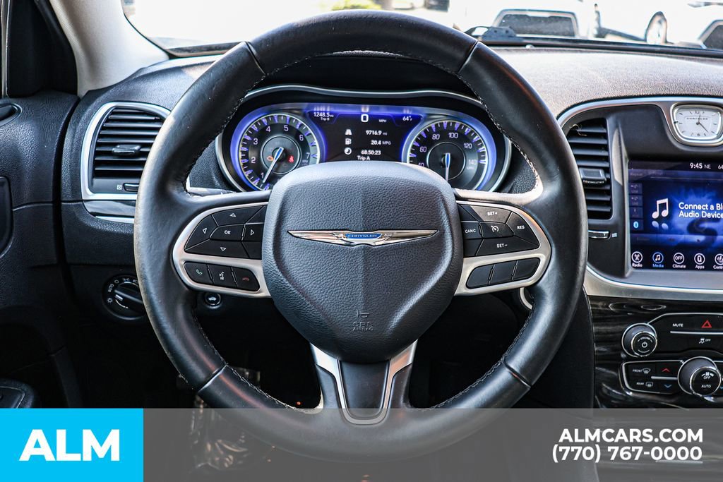 Used 2017 Chrysler 300 Limited RWD image 30