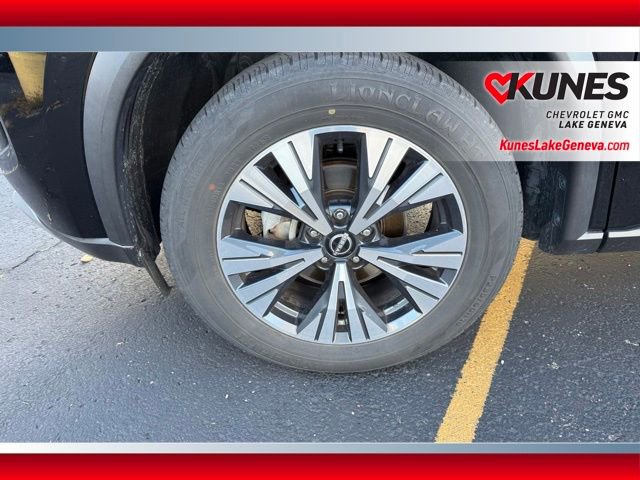 Used 2023 Nissan Rogue SV image 14