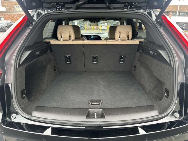 Certified 2024 Cadillac XT4 Luxury w/ Cold Weather Package image 56