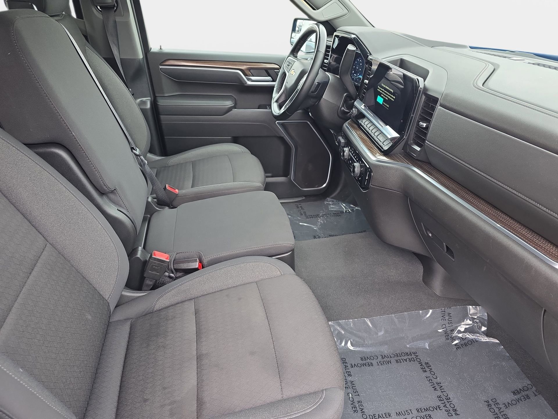 Used 2025 Chevrolet Silverado 1500 LT image 10