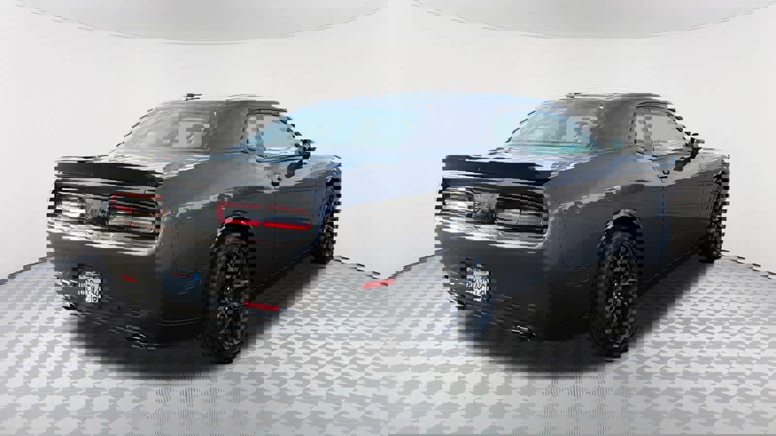 Used 2020 Dodge Challenger SXT w/ Blacktop Package image 5