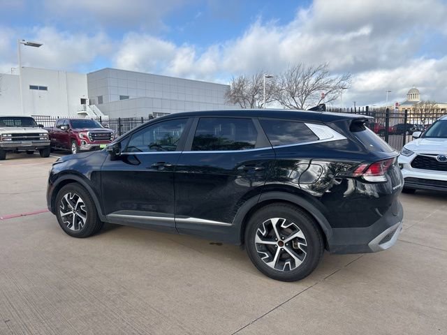 Used 2023 Kia Sportage EX image 8