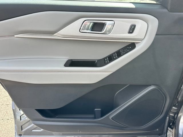 New 2026 Ford Explorer Active AWD/4WD image 13