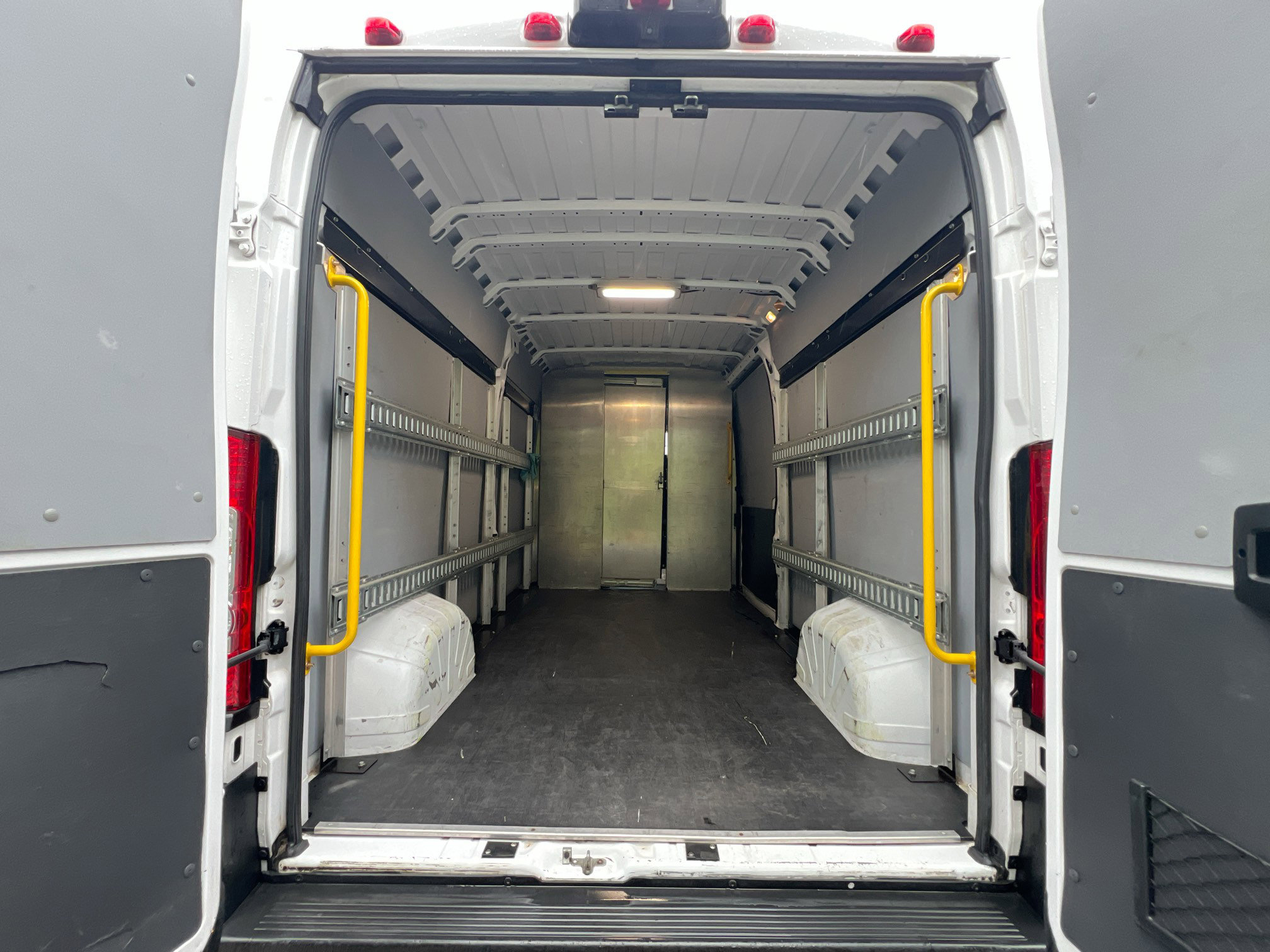 Used 2022 RAM ProMaster 2500 w/ Convenience Group image 35