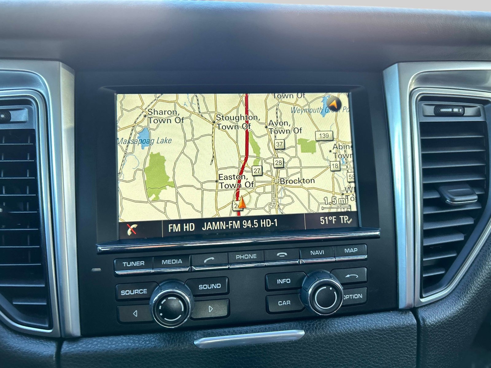 Used 2015 Porsche Macan S image 28