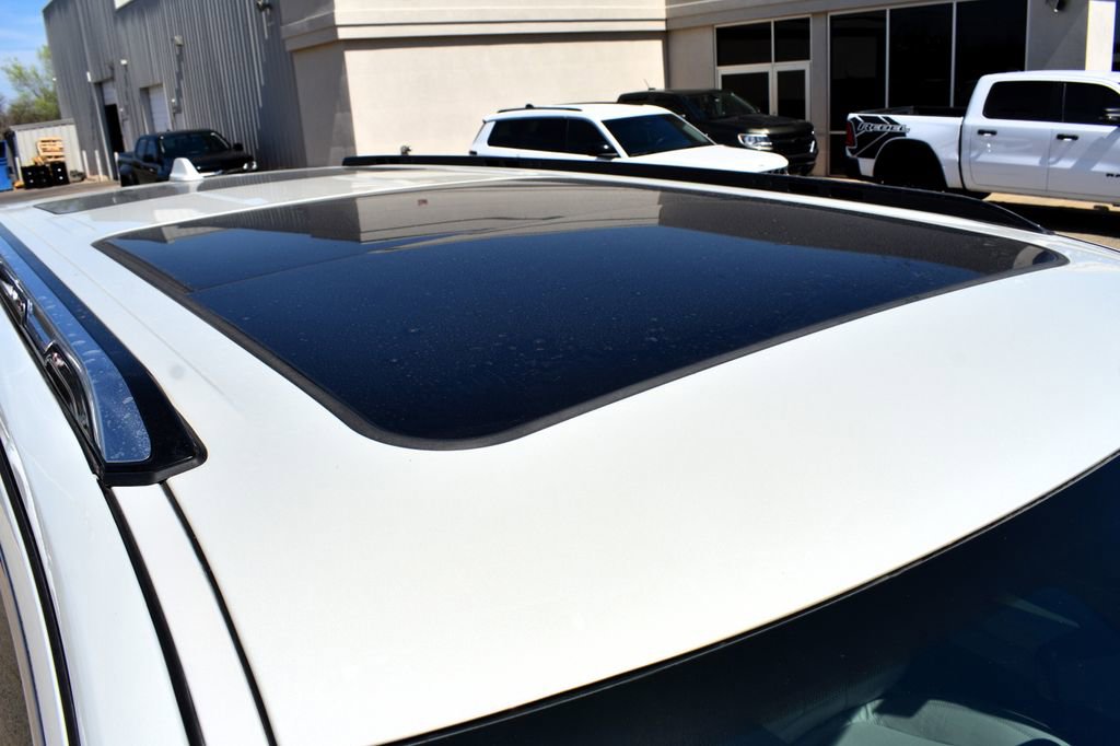 Used 2022 Jeep Wagoneer Series III w/ Premium Group I image 10