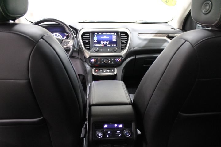 Used 2021 GMC Acadia Denali w/ Denali Technology Package AWD/4WD image 32