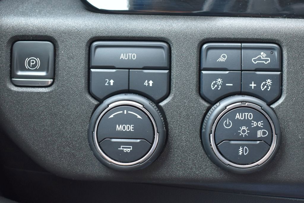 Used 2023 Chevrolet Silverado 1500 LTZ w/ Technology Package image 19