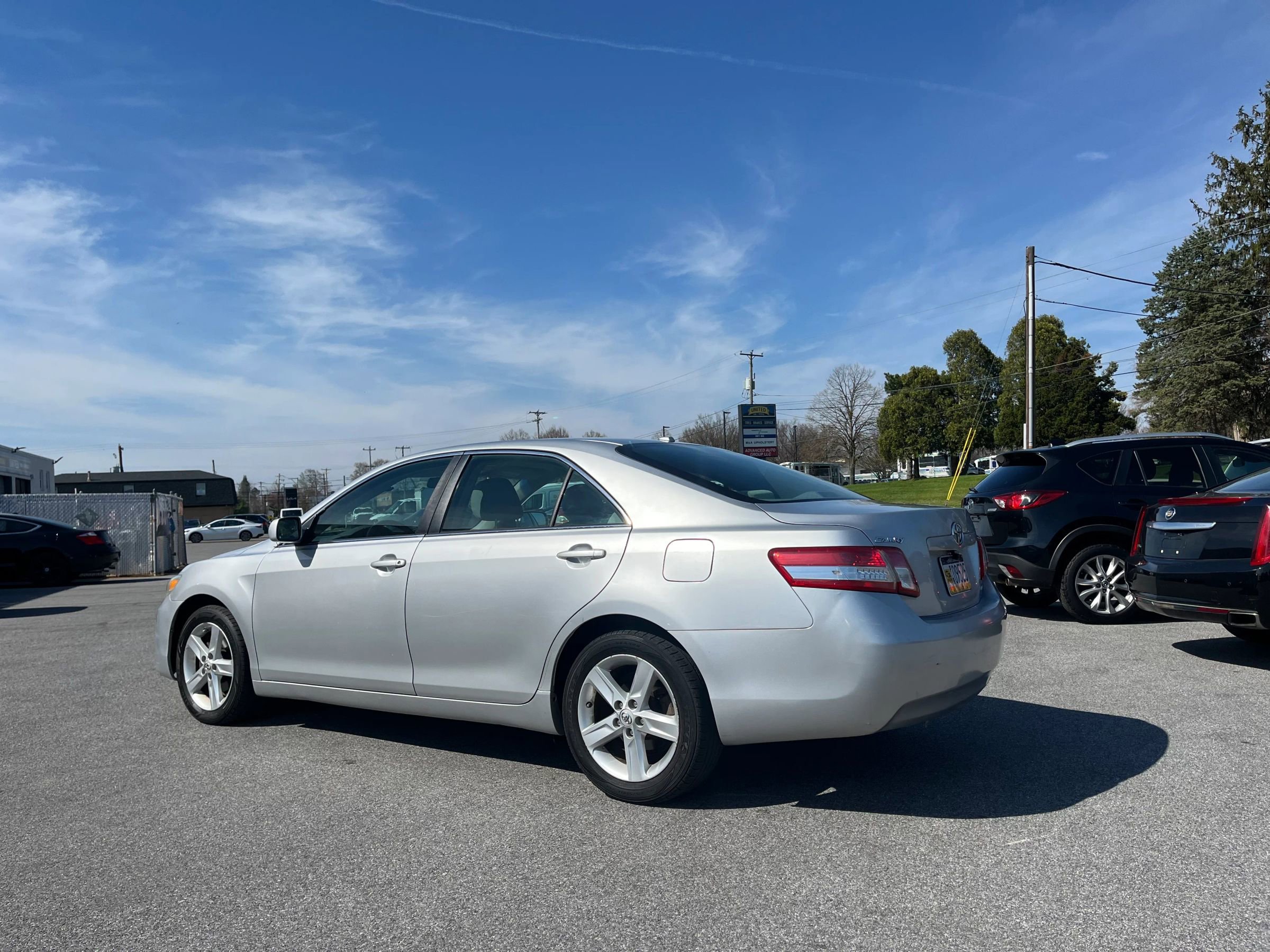 Used 2011 Toyota Camry LE image 4