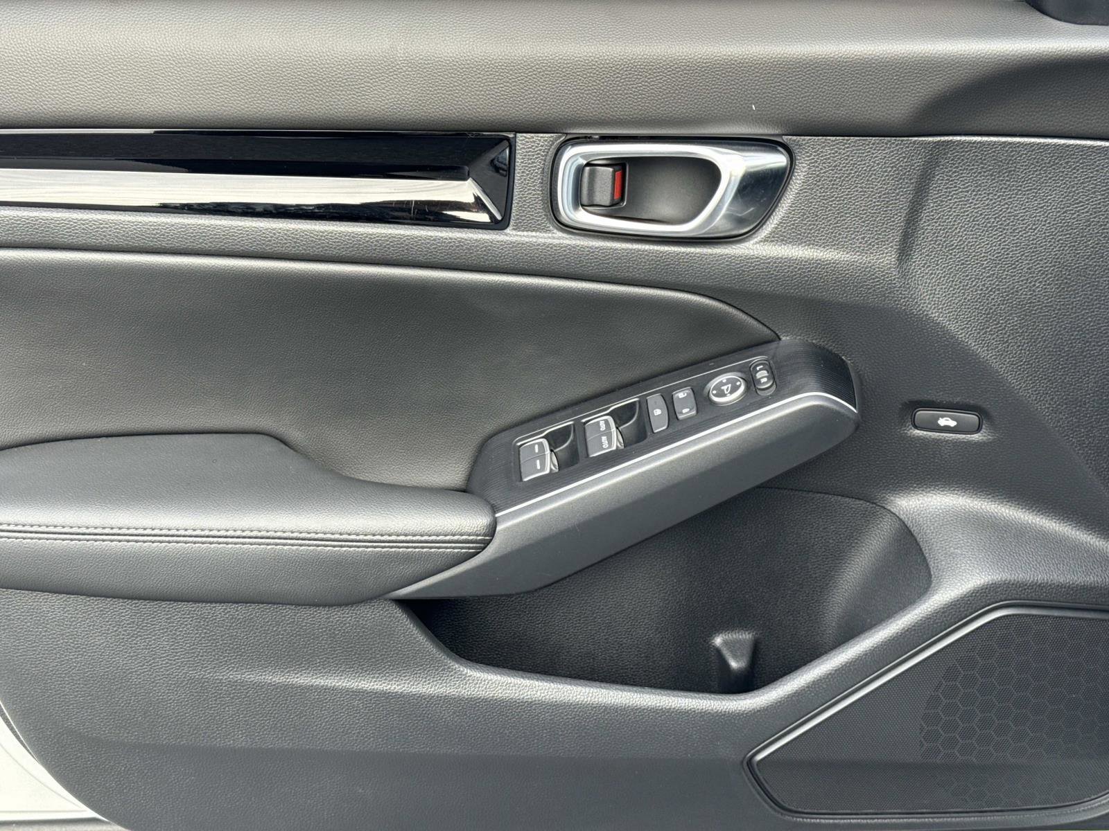 Used 2025 Honda Civic Sport Touring image 17