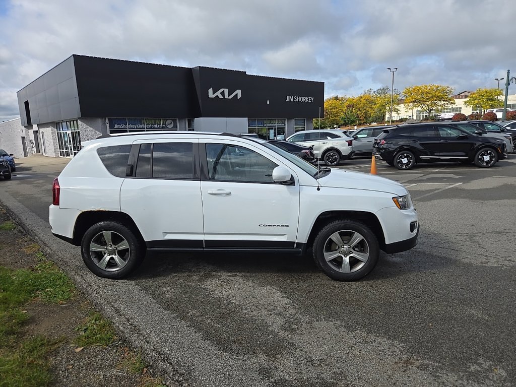 Used 2017 Jeep Compass High Altitude AWD/4WD image 2