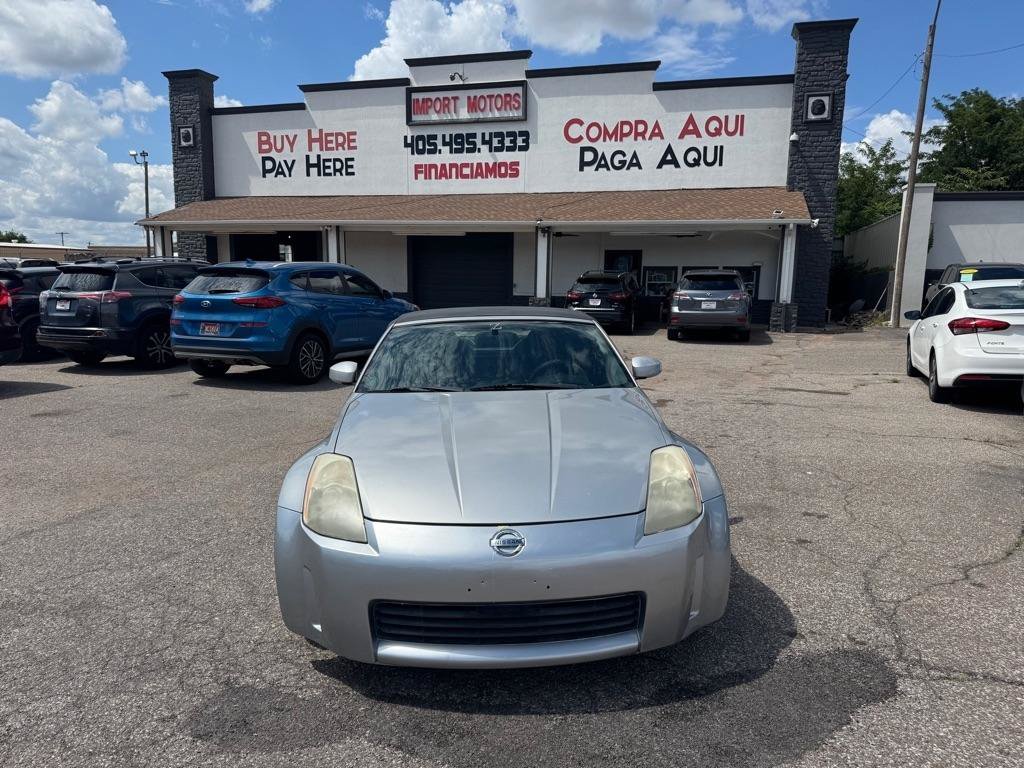 Used 2004 Nissan 350Z Touring RWD image 2